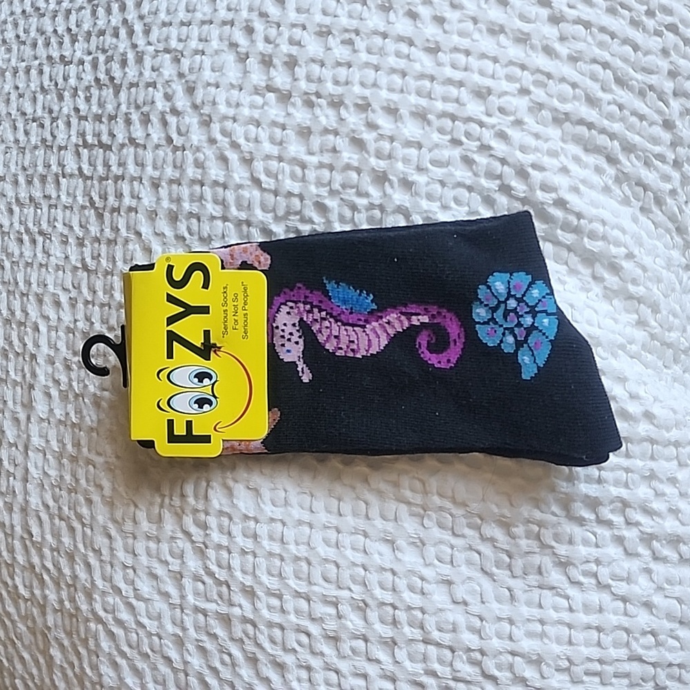 3/$20 Foozy Funny Seahorse Socks!